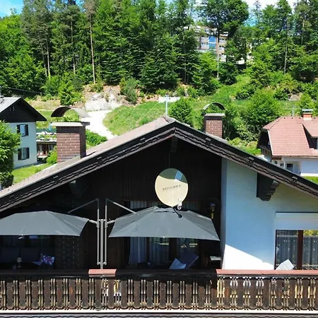 아파트 Savoy